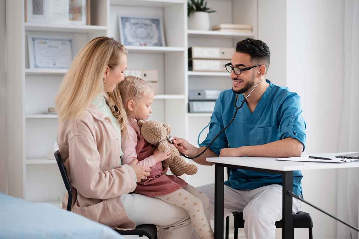 Understanding Healthcare Options for Families in Spain